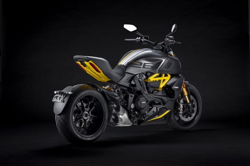 2022 Ducati Diavel Black Steel News_05