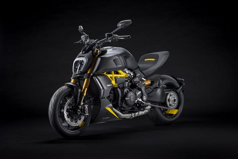 2022 Ducati Diavel Black Steel News_06