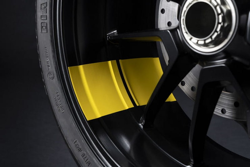 2022 Ducati Diavel Black Steel News_09