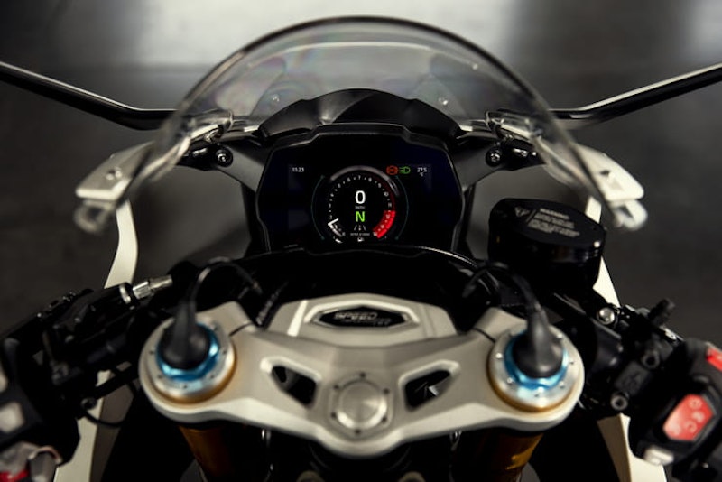 Triumph Speed Triple 1200 RR 2021 Details Price Spec_10