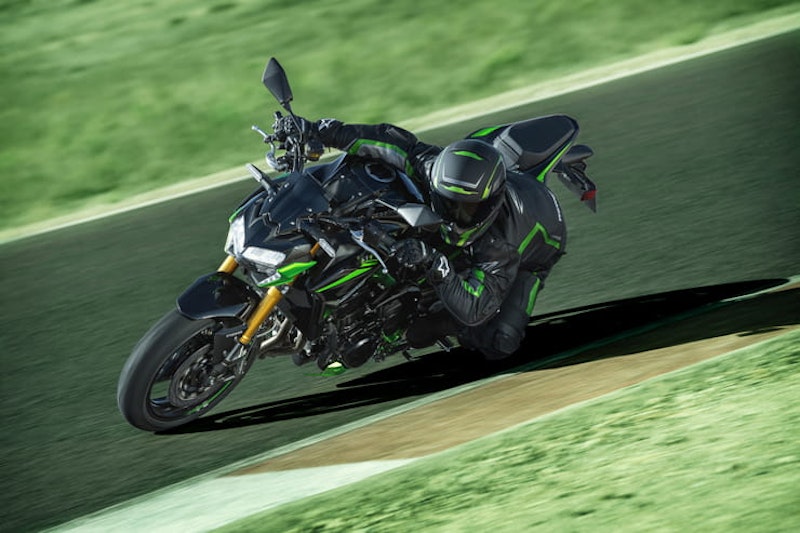 Kawasaki Z900SE 2022 Details Spec News_03