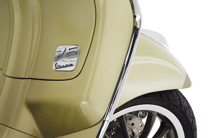 Vespa Primavera 75th Anniversary Edition_04