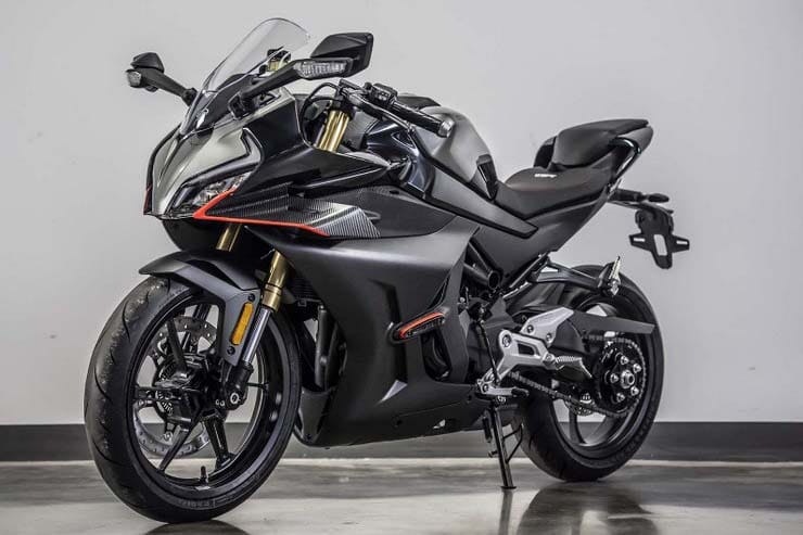 Updated CFMoto 450SR gets single-sided swingarm_01