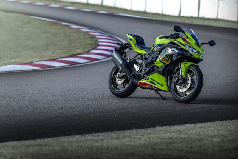 2024 Kawasaki ZX-4R coming to UK soon_02