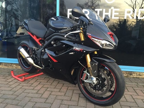 Triumph Daytona 1050R on sale!