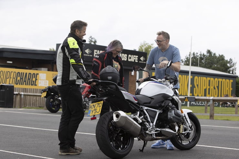 What Bike Next - Episode 6 Triumph Tiger BMW R1250R Suzuki VStrom_19
