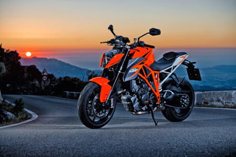 1290R Superduke. Certified madness