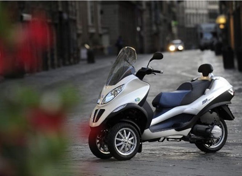 Piaggio MP3 Hybrid