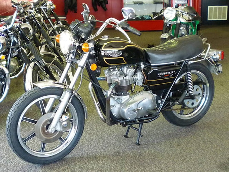 T140D became the styling inspiration for the Bonneville 800