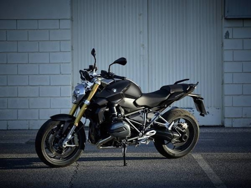 Front forks are based on the stanchion design of the BMW S1000RR