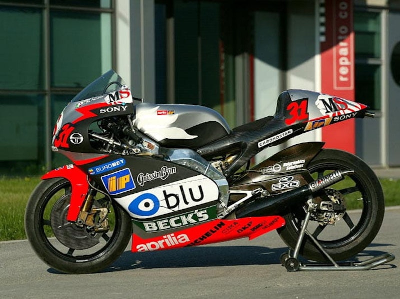 250