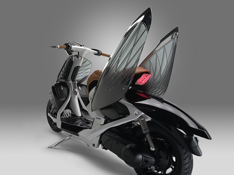 Transformers, robots in disguise. Yamaha's 04GEN turns into a fly. Maybe.