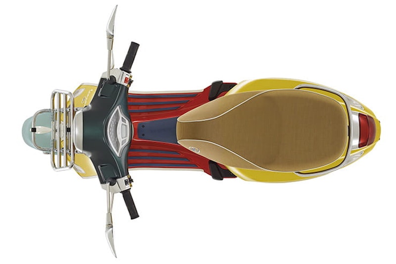 New 40mph Vespa Elletrica and Sean Wotherspoon model