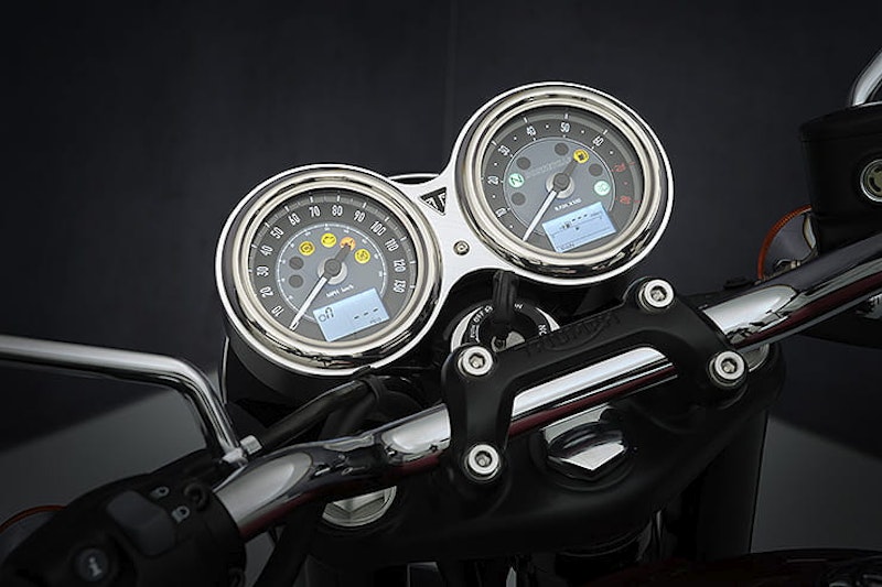 2021 Triumph Bonneville T120 and T120 Black