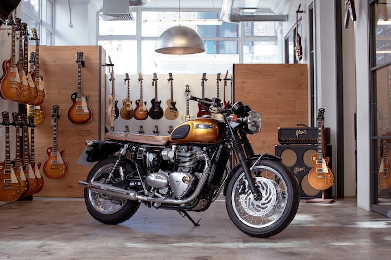 Triumph Gibson Bonneville T120 collaboration_02