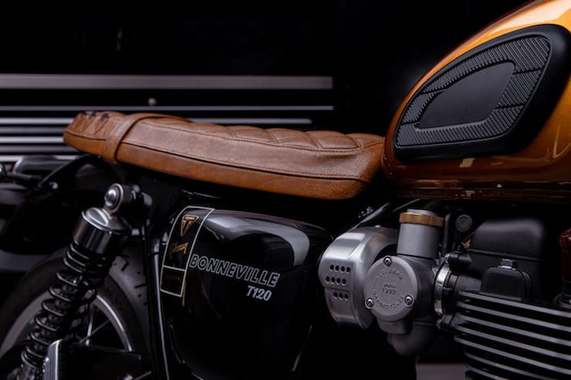 Triumph Gibson Bonneville T120 collaboration_04