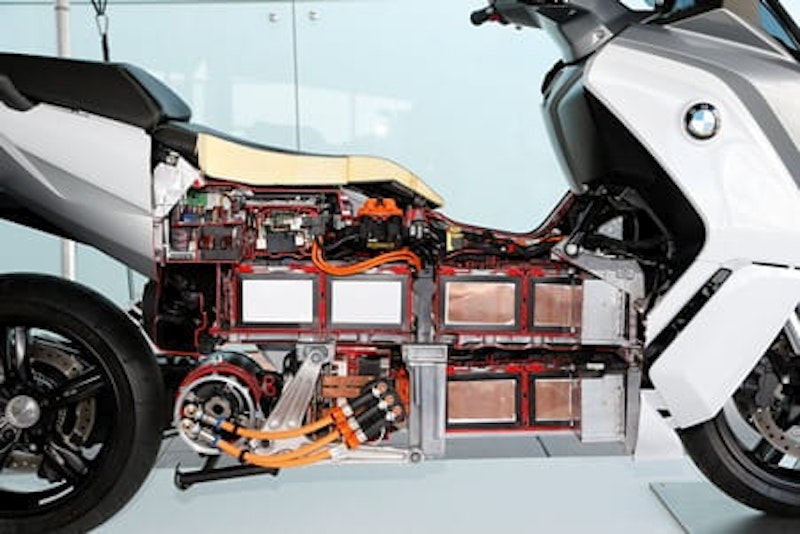 C Evo shows off its six pack