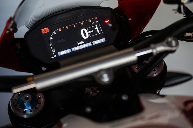 New fly screen, steering damper and gearshift indicator all shown here