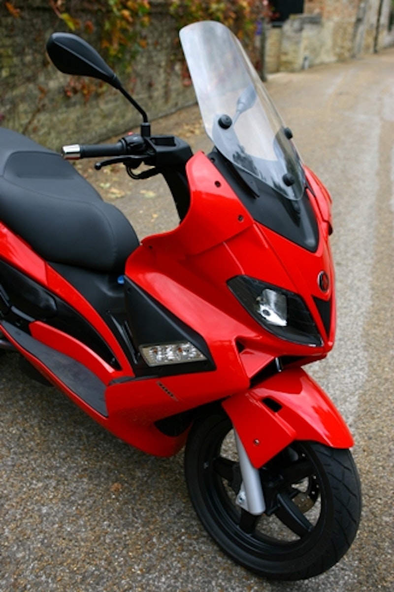 Three position adjustable screen