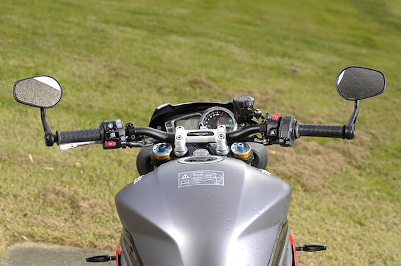 Top class, easy to manoeuvre wing mirrors on the Triumph