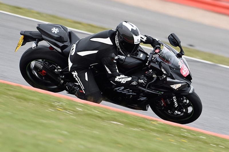 2017 Kawasaki ZX10-RR Ninja on track cornering