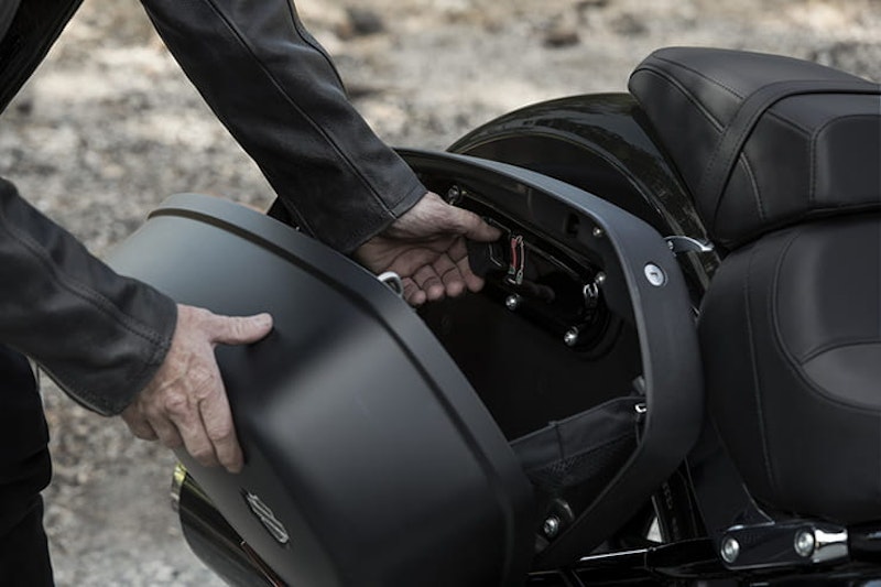 Riding_2018 Harley Davidson Sport Glide review