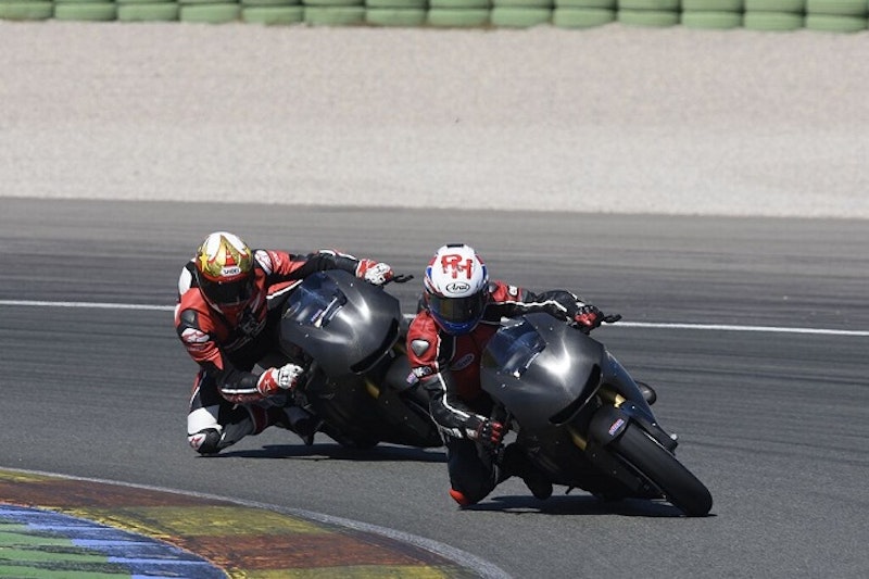 GP legend Ron Haslam shows our man the Valencia line