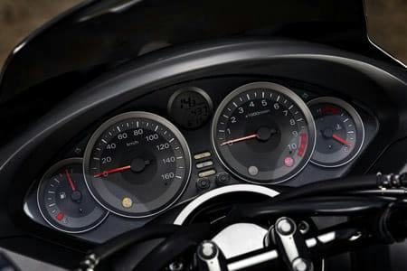 Cyleto Bremsbeläge Hinten Für Yamaha NSS 250/300 Forza – Halbmetallisch, Maße 81,7x37,35x8,95 Mm