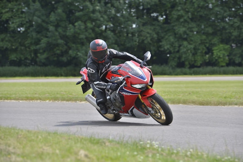 Honda Fireblade (2017) Bruntingthorpe test