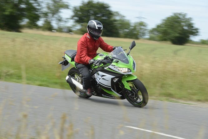 Kawasaki Ninja 300 2015 Review