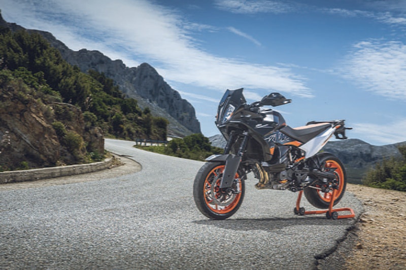 2023 KTM 890 Supermoto SMT Review Details Price Spec_115