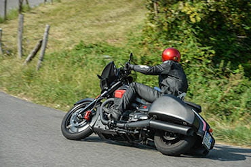 Moto Guzzi MGX-21