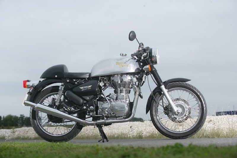 The hand-made, hand-polished aluminium tank, 'ace' bars, rear set controls and 'Gold Star' silencer replicates the look of a 1950s cafe racer quite well, and certainly turns heads.