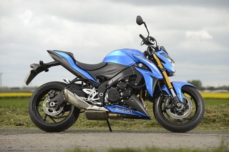 Front fairing and rear seat unit all at the same angle