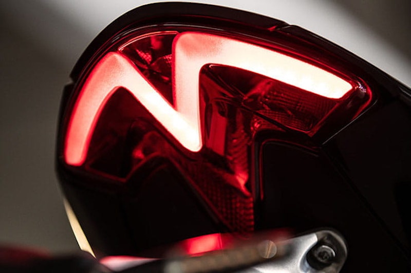 Triumph Speed Triple 1200 RS 2021 Details Price Spec_05