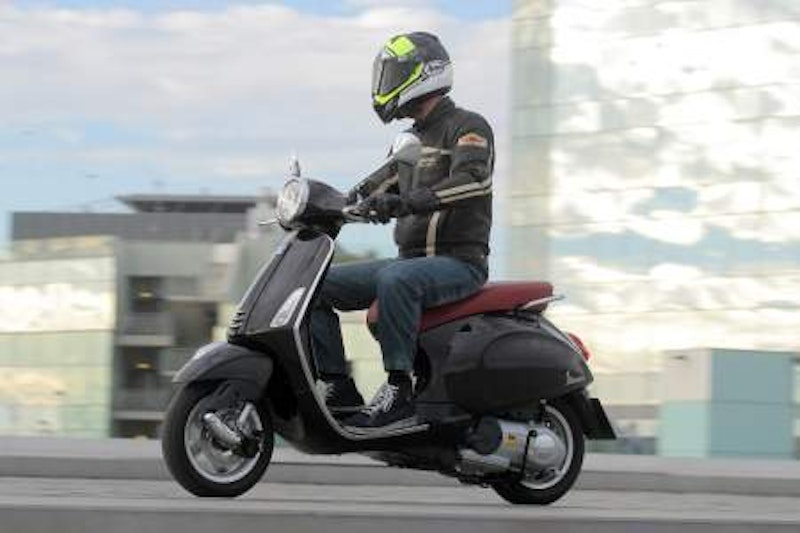 Riding the Primavera 125