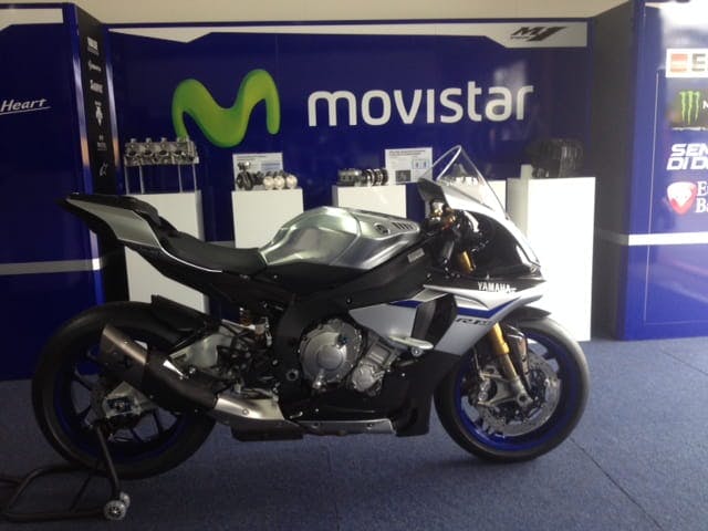 Yamaha YZF-R1 & R1M (2015) - Review