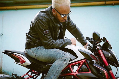 Lewis Hamilton on his LH44 MV Dragster RR 800