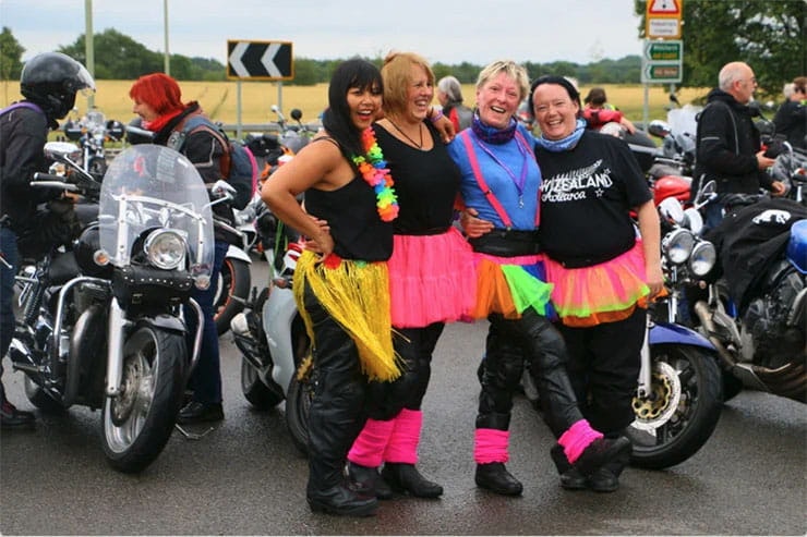 Female motorcyclist world record attempt_03