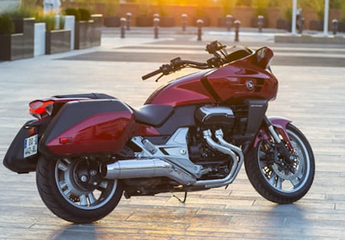 To be honest, we're not completely sure about the look, but Roland likes it after riding it at its world launch. Meet the Honda CTX1300 seen here from the rear so you can appreciate the full glory of its bags. Or should that be baggers?