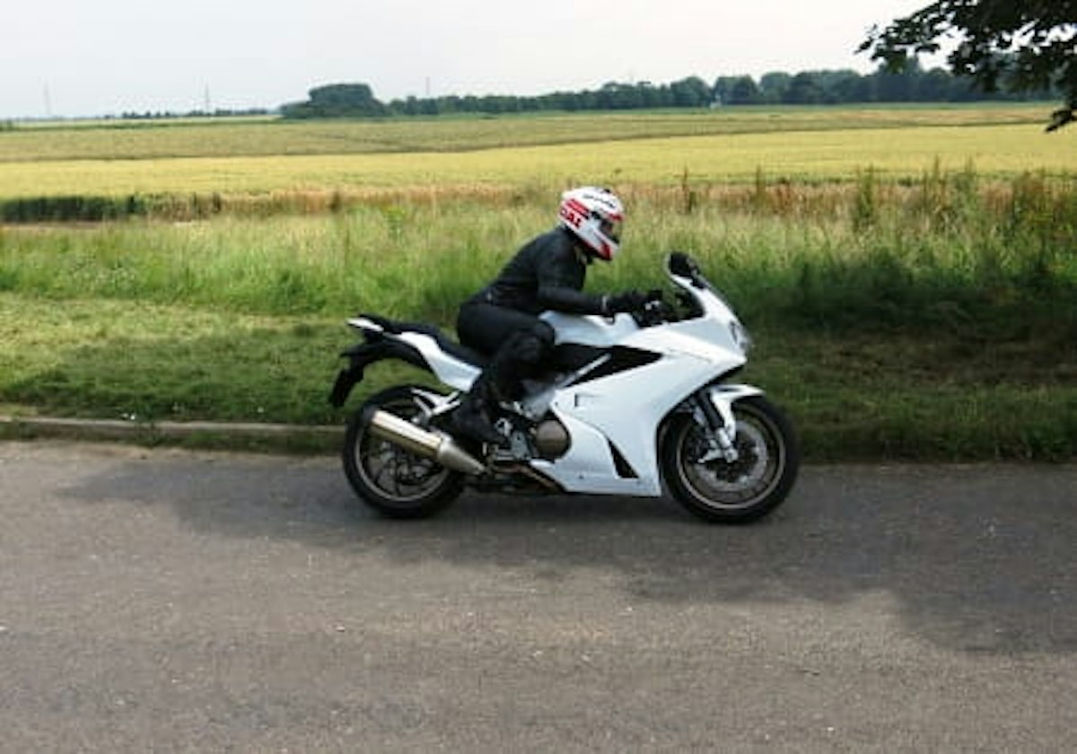 Honda VFR800 (2014) Review and Test | BikeSocial