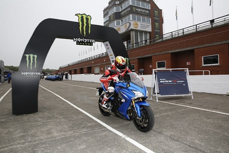 Maybe the first and last time you'll see a GSX-S1000F pretending to start a TT?
