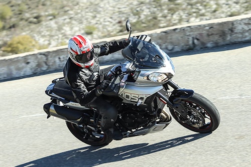Agile in the corners thanks to its chassis, engine, suspensions, tyre combo