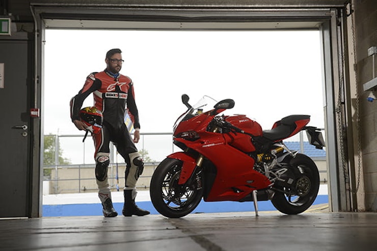 Bike Socials long term loan 1299 Panigale - under Potskis watchful eye