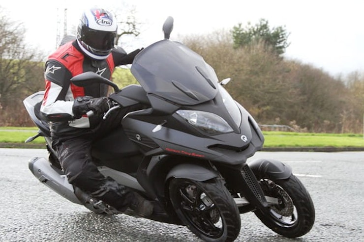 Quadro S - lighter and cheaper than the Piaggio MP3
