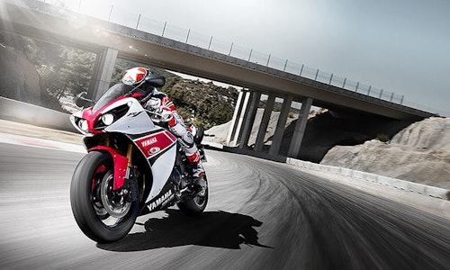 Yamaha YZF-R1 (2012-2014): Review & Buying Guide-thumb