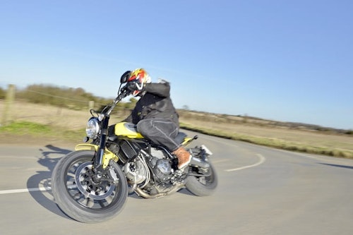 Ducati Scrambler Icon First UK Test!-thumb