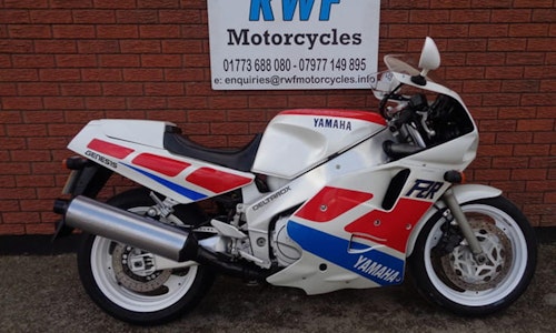 Modern classic used bike guide | Yamaha FZR1000R EXUP-thumb