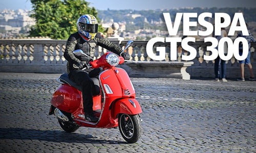 Vespa GTS 300 (2023) - Review-thumb