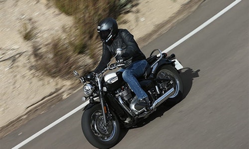 Triumph Bonneville Speedmaster (2018) | Review-thumb